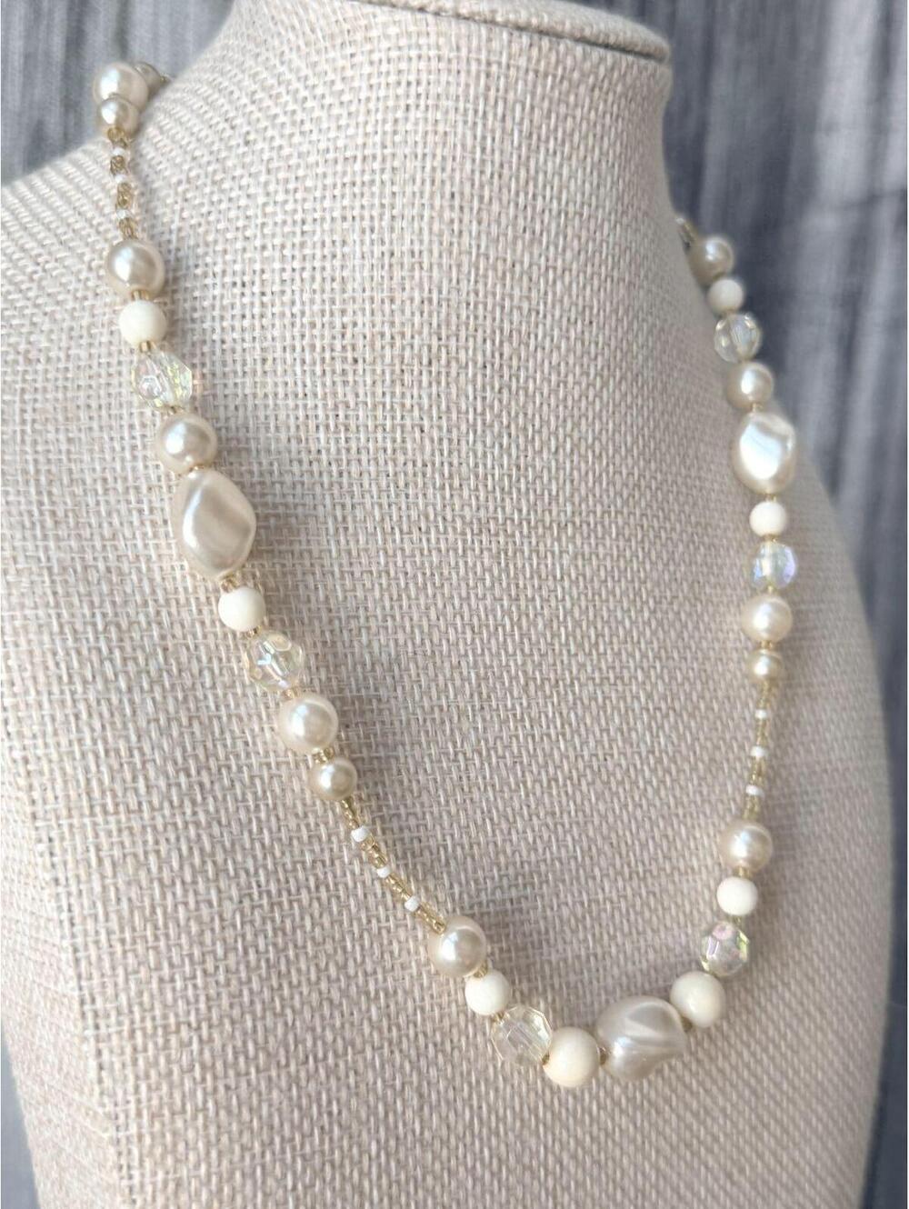 Vintage Faux Pearl Crystal Beaded Necklace Gold - Picture 2 of 6